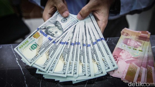 Nilai Tukar Dolar AS Menguat, Rupiah dan Mata Uang Asia Melemah pada Kamis Siang Ini