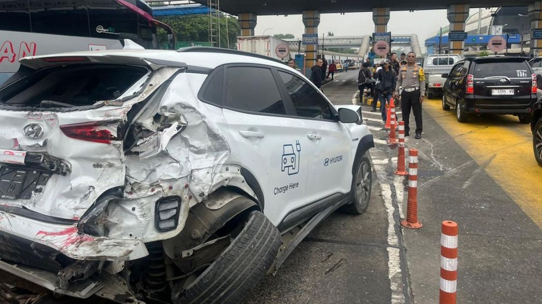 Tabrakan Beruntun di Tol Cijago, Sopir Truk Boks Logistik Minimarket Diamankan Polisi