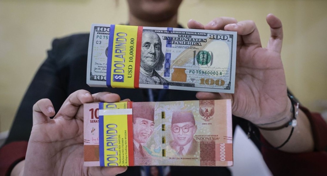 Rupiah Bergerak Fluktuatif, Penguatan Dolar AS Pengaruhi Pasar