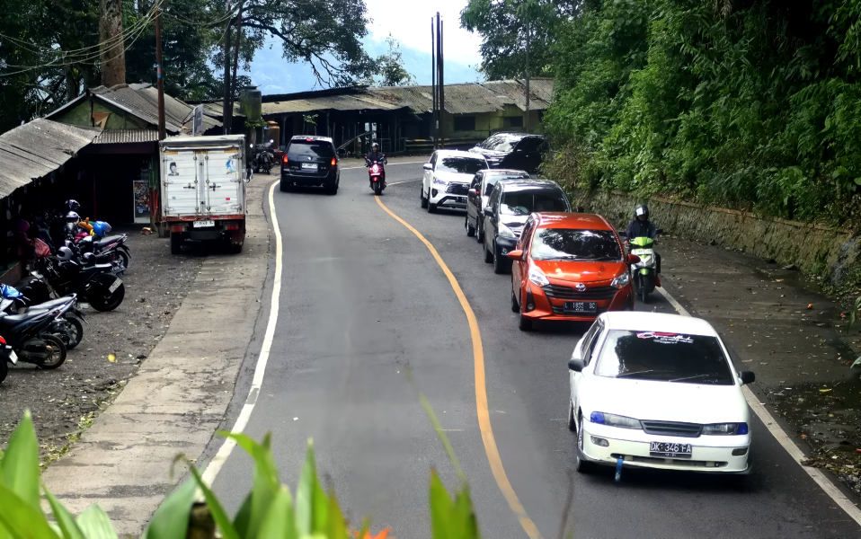 Kereta Api Makin Diminati Akibat Jalur Gumitir Ditutup