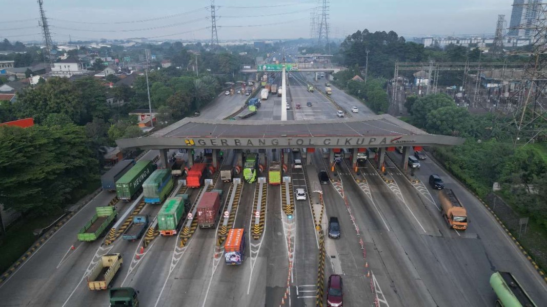 Kendaraan Melonjak, Tol Tangerang Merak Dipadati 51.983 Unit saat Libur Sekolah