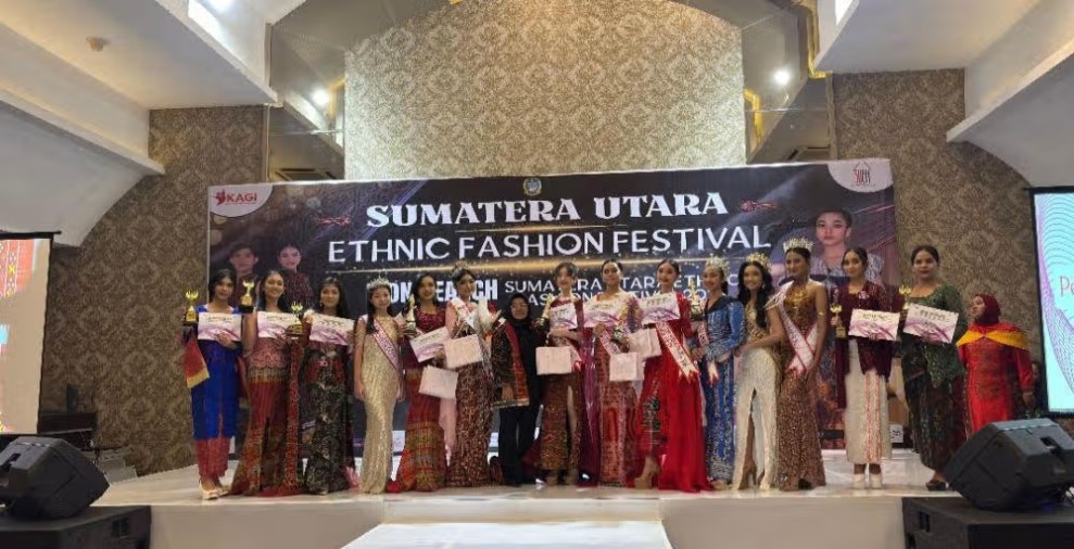 Fashion Etnik Sumut Tampil Memukau