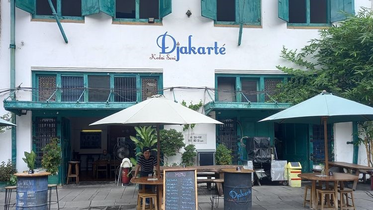 5 Tempat Makan Malam Dekat Kota Tua Jakarta yang Bikin Pekerja Betah