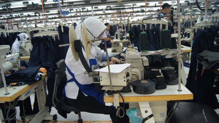 Industri Tekstil Terpuruk, PHK Ribuan Karyawan Terancam 2026