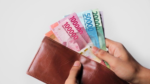 Pemerintah Cairkan Bansos Sebelum Idul Fitri 2025, Ini Daftarnya!