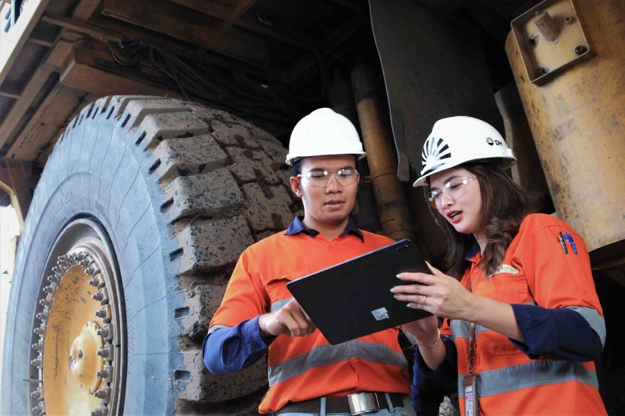 Darma Henwa Percepat Digitalisasi Pertambangan Berbasis Cloud Terintegrasi