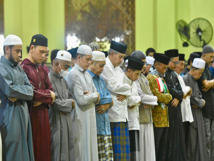 Panduan Komprehensif Sholat Tarawih Ramadan 2026: Niat, Rakaat, Tata Cara Sunnah