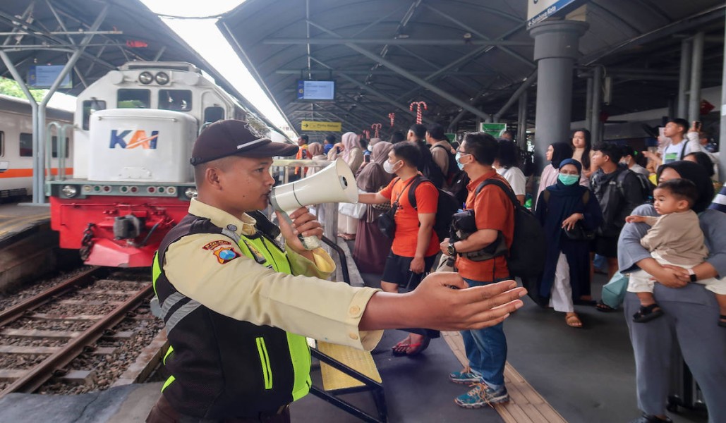 Tingginya Antusiasme Masyarakat dalam Penggunaan Kereta Api Sebagai Moda Transportasi Utama Mudik Lebaran 2025