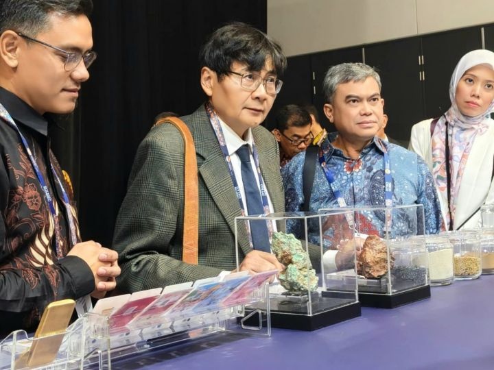 Indonesia Pamerkan Peta Jalan Hilirisasi Mineral di IMARC 2025