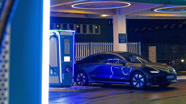 Indonesia Optimalkan Energi Nasional Lewat Percepatan Kendaraan Listrik