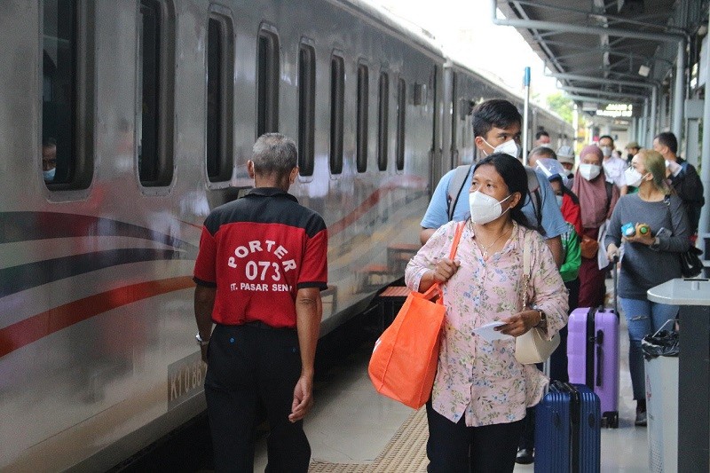 PT Kereta Api Indonesia Lapor Pertumbuhan Penumpang 9,01% pada Januari April 2025, Melayani Lebih dari 157 Juta Pengguna