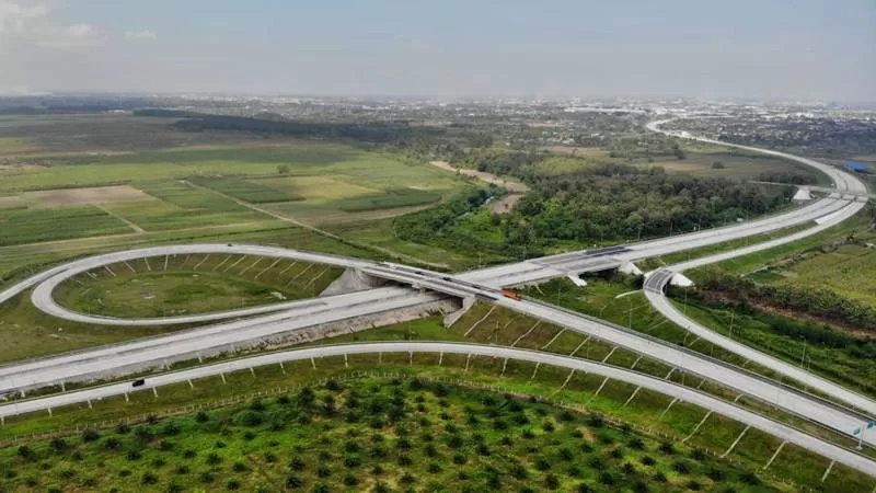 Poyek Tol Indonesia: Perkuat Konektivitas dan Infrastruktur Nasional