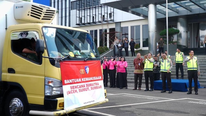 Korlantas Polri Perkuat Operasional dan Bantuan Sosial Bagi Korban Bencana Sumatera
