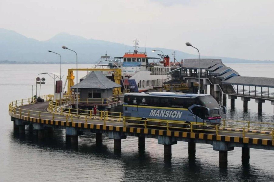 Arus Penyeberangan Ketapang–Gilimanuk Alami Lonjakan Signifikan di Hari Libur Akhir Tahun