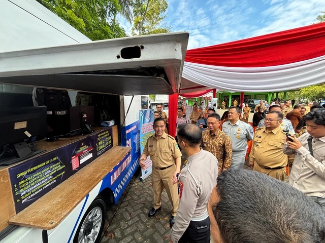Bayar Pajak Kendaraan Kini Lebih Mudah, Pemprov Kalbar Luncurkan SAMSAT GOKATAN di Seluruh Kecamatan