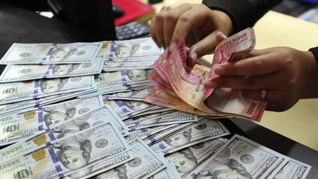 Nilai Tukar Rupiah Melemah Terhadap Dolar AS Hari Ini Dipengaruhi Geopolitik