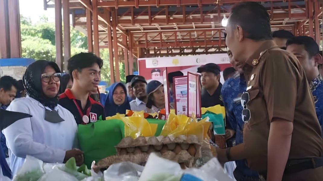 Pasar Murah Pemkab Morowali: Solusi Efektif Hadapi Inflasi dengan Penyediaan 1.200 Paket Sembako Jelang Ramadan 1446 H di Kecamatan Witaponda