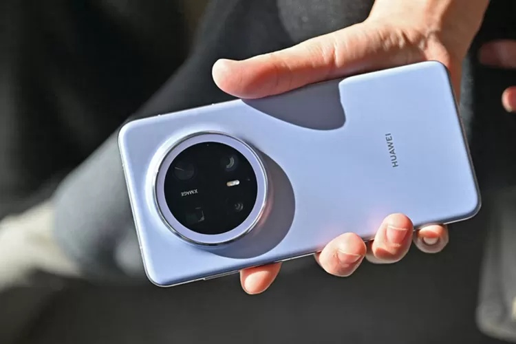 Huawei Mate 80 Hadirkan Layar PaperMatte Canggih Huawei Mate 80 Hadirkan Layar PaperMatte Canggih