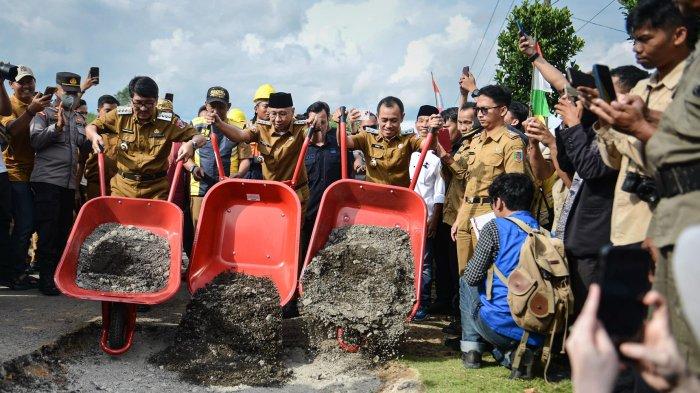 Gubernur Lampung Janji Perbaikan 52 Ruas Jalan Sepanjang 2025 untuk Peningkatan Infrastruktur