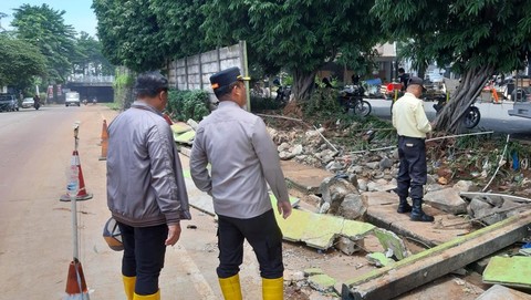 Viral Tembok Perumahan Dibobol Saat Banjir di Bekasi: Kronologi, Klarifikasi, dan Penjelasan Pihak Berwenang