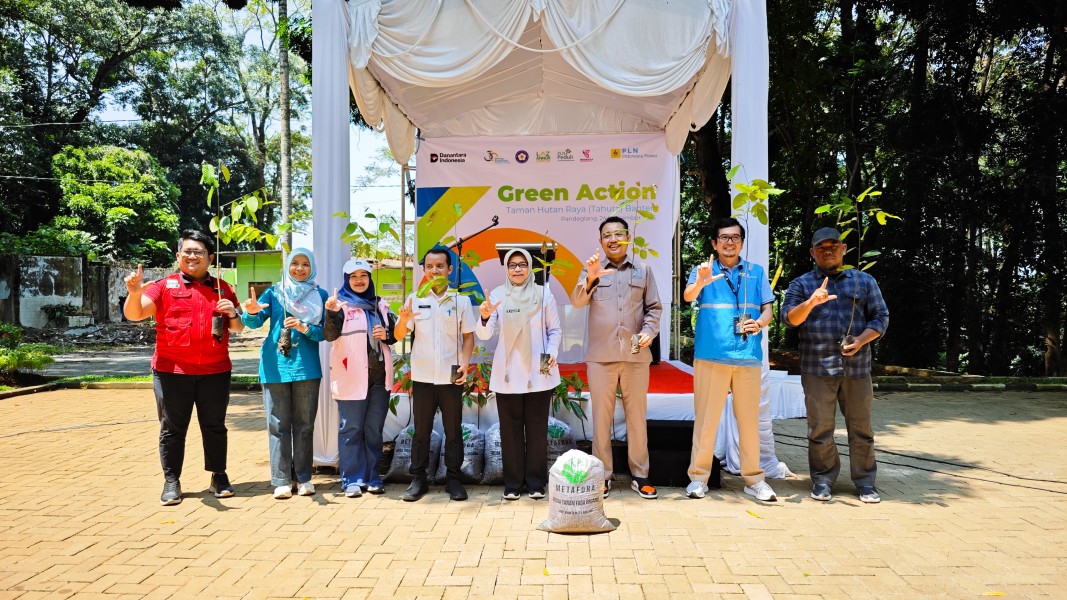 PLN Indonesia Power UBP Banten 2 Labuan Gelar Green Action Tanam 1.350 Pohon di Momentum Tiga Dekade PLN IP