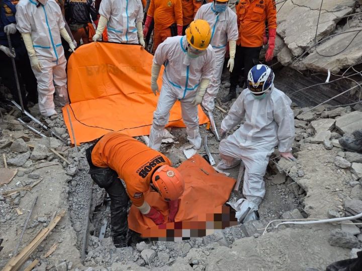 Basarnas Tegaskan Operasi SAR Ponpes Al Khoziny Terus Berlanjut