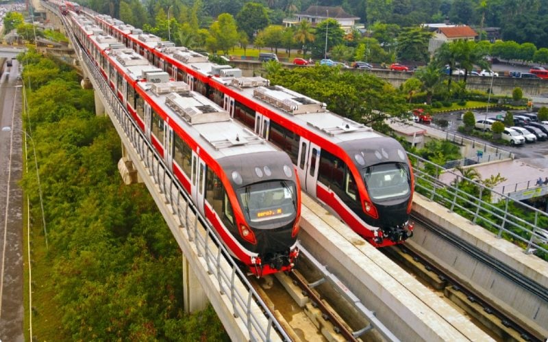 KAI Catat Lonjakan Pengguna LRT Jabodebek