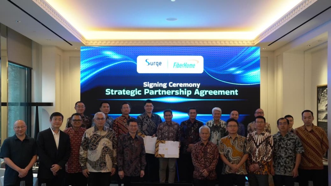Surge dan FiberHome Percepat Layanan 5G FWA Terjangkau untuk Indonesia