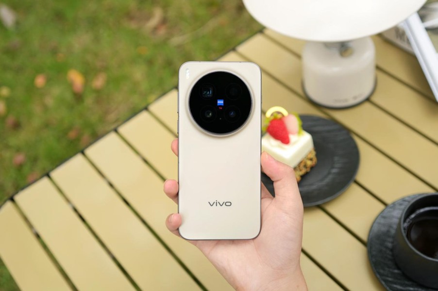 Resmi Meluncur Global, Vivo X300 Series Pamer Daya Gahar Dimensity 9500