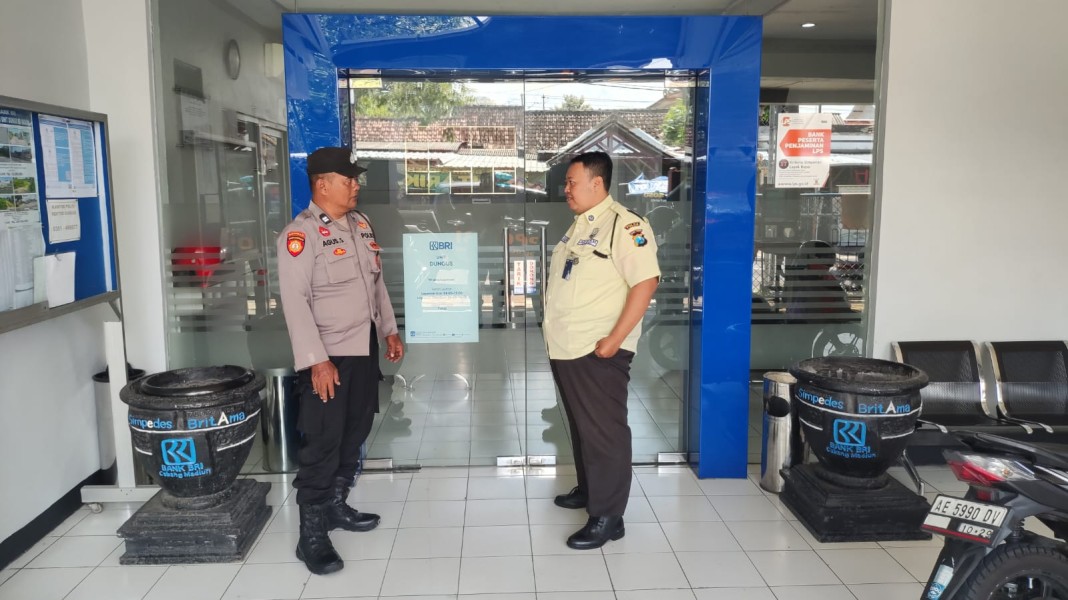 Polsek Wungu Gelar Patroli Perbankan di Bank BRI Dungus, Jamin Keamanan Nasabah