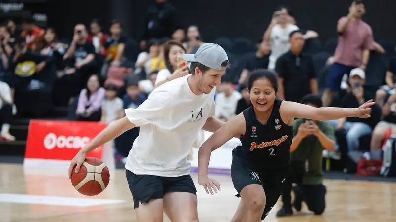 Austin Reaves di Timnas Basket Putri