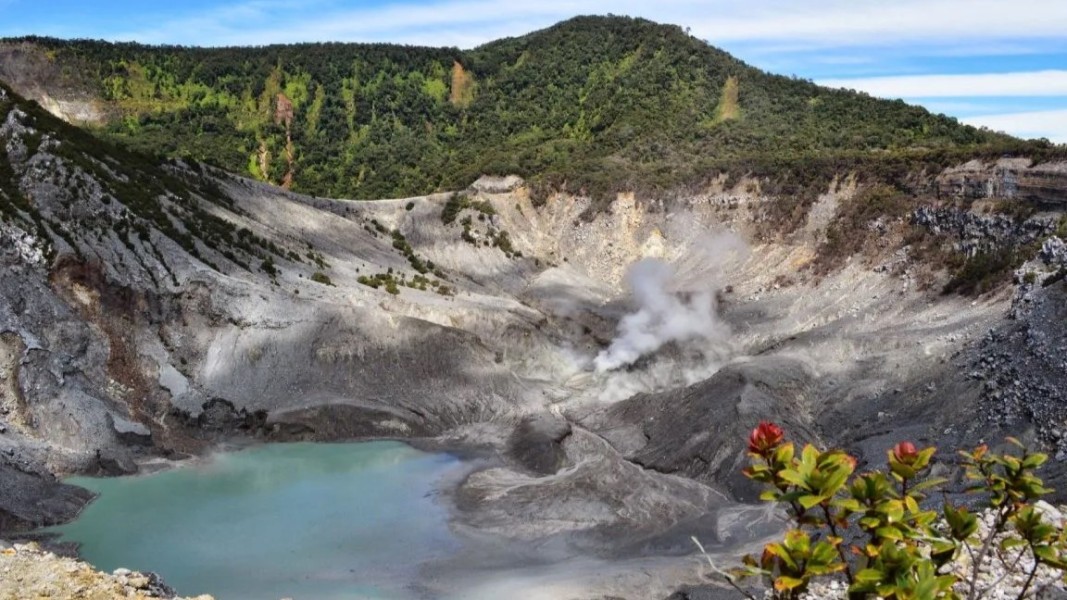 Rekomendasi Taman Wisata Alam Indonesia Cocok Lepas Penat