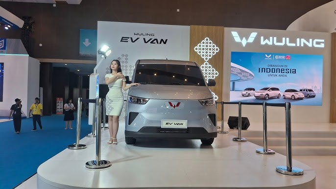Wuling Luncurkan Mobil Listrik Komersial Pertama di PEVS 2025, Desain Modern dan Efisien untuk Bisnis