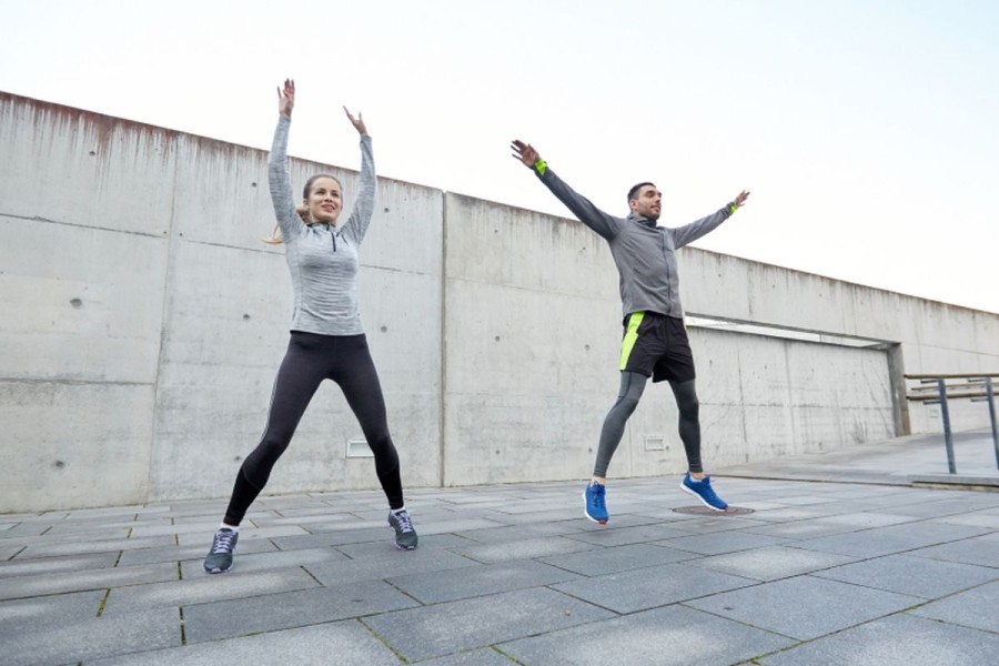 Jumping Jacks Efektif Membakar Kalori dan Perkuat Otot