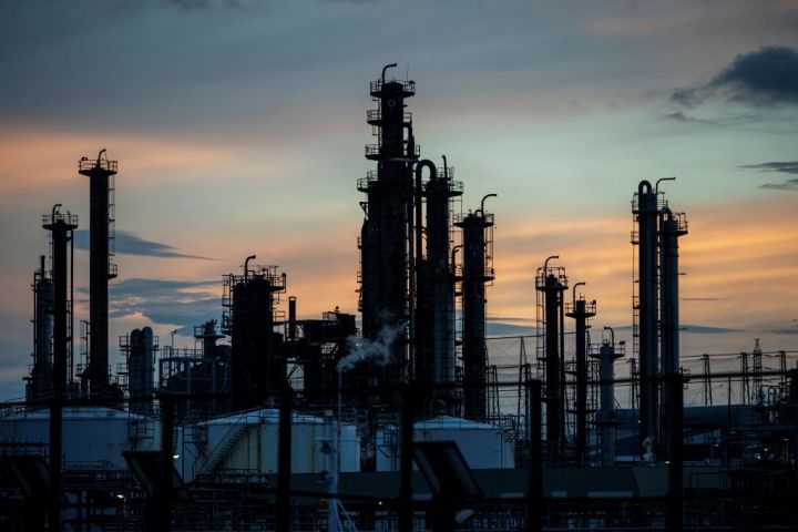 Harga Minyak Mentah Brent Turun 2,09% di Tengah Peningkatan Pasokan AS