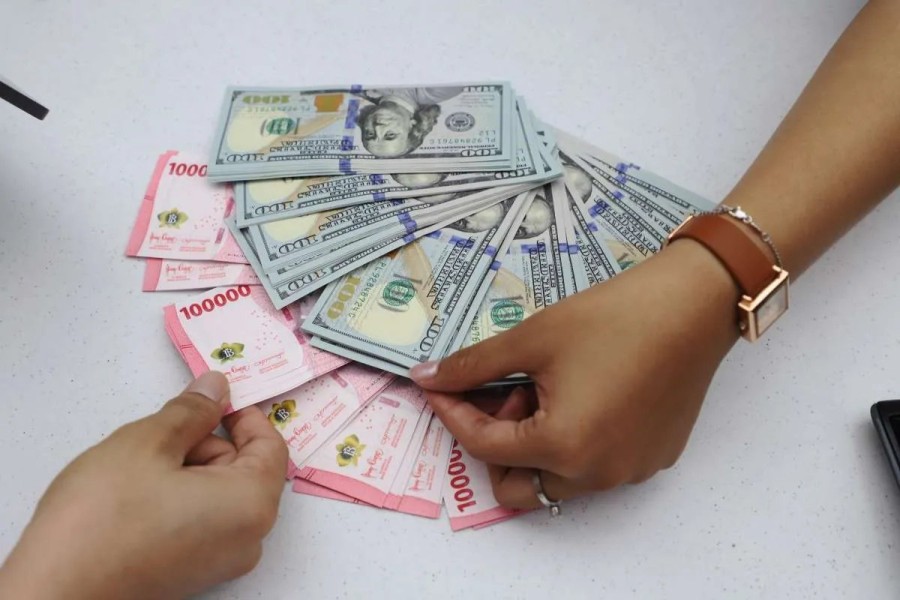 Rupiah Tertekan Dolar Menguat Sentimen Global Bayangi Pergerakan Nilai Tukar Hari Ini