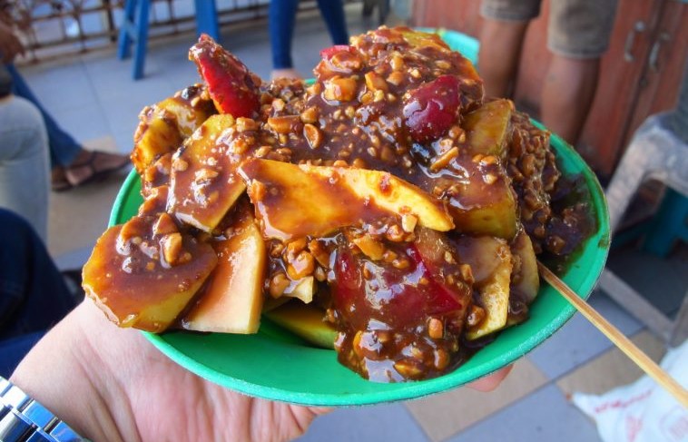 Rujak Sabang Hidupkan Tradisi Kuliner dan Harmoni Bersama