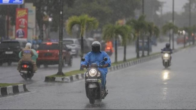 BMKG Ungkap Prakiraan Cuaca Terbaru, Hujan Diprediksi Merata di Jabodetabek Hari Ini