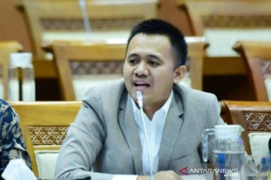 Mufti Anam Soroti Dampak Gagalnya Visa Haji Furoda Terhadap Garuda Indonesia