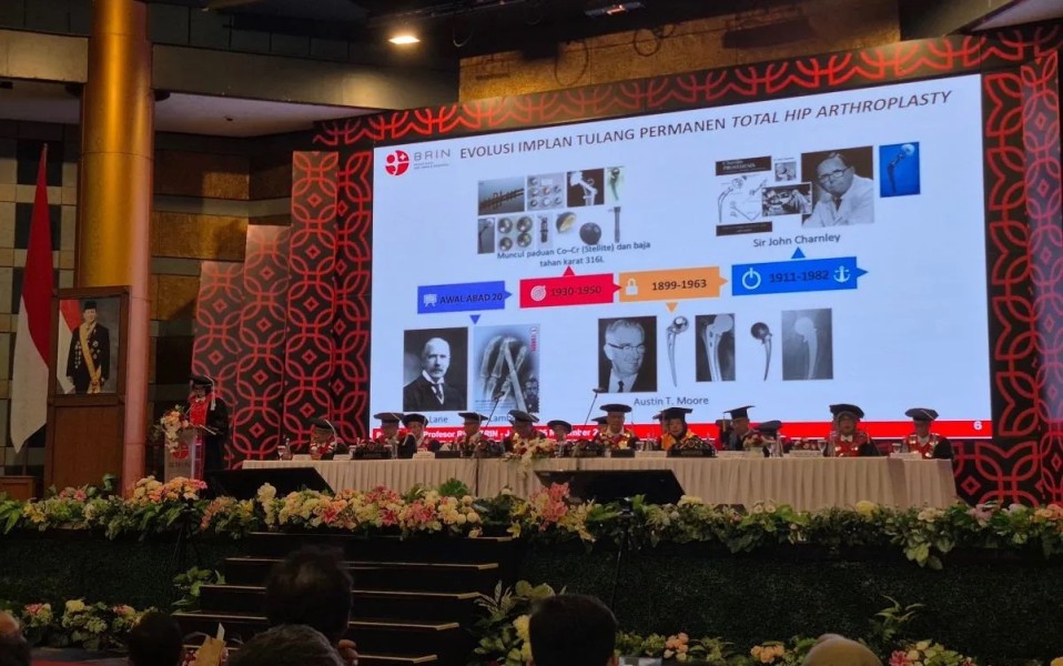 BRIN Kukuhkan Lima Profesor Riset, Dorong Inovasi Sains untuk Indonesia