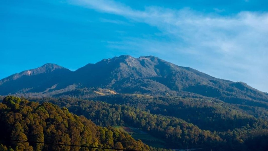 Pemerintah Tegaskan Gunung Lawu Bukan Lokasi Proyek Panas Bumi