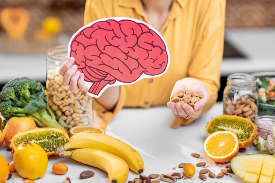 Menjaga Otak Tetap Tajam Lewat Makanan Sehat Sehari hari