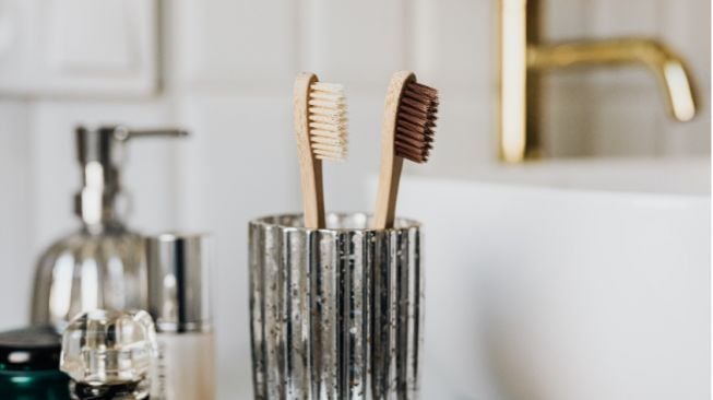 Perlukah Ganti Sikat Gigi Setelah Sakit Ini Jawabannya!