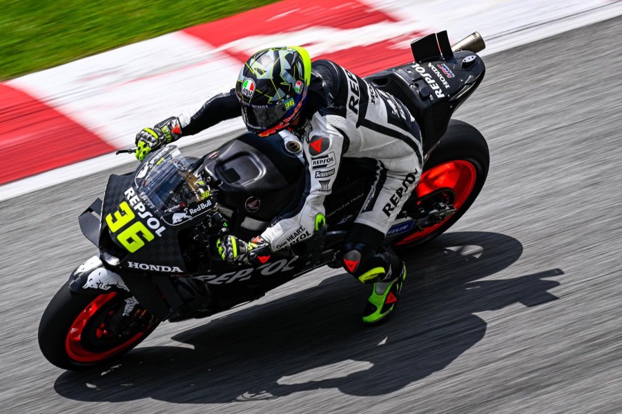 Joan Mir Nilai Honda Masih Tertinggal Usai Bandingkan Kecepatan Ducati Tes Sepang