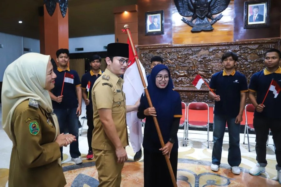 Bupati Trenggalek Kirim Sembilan Pemuda Kuliah dan Kerja di Korea Selatan