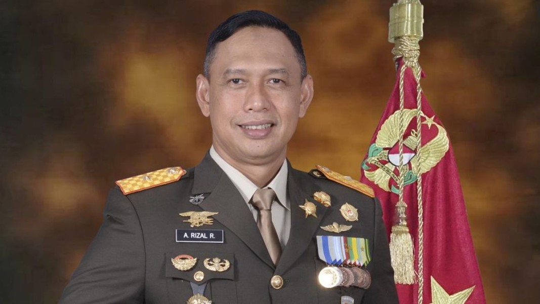 Profil  Mayjen Ahmad Rizal Ramdhani, Dirut Baru Bulog