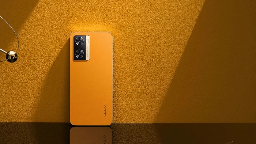 Oppo A77s Tahan Cipratan Air dan Lancar Multitasking
