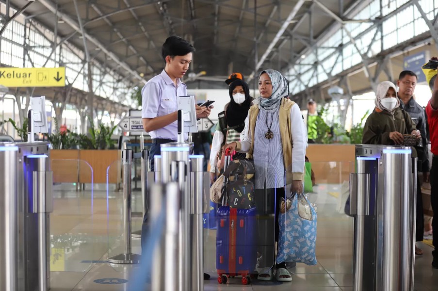Kereta Api Jadi Pilihan Utama Mudik Lebaran 2025, Kenyamanan dan Efisiensi Terjamin