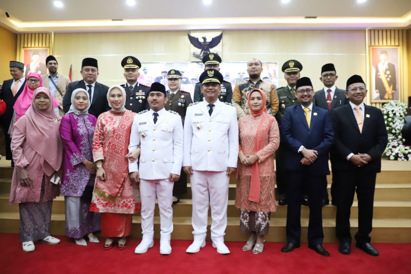 100 Hari Kerja Bupati Bekasi: Sorotan pada Insentif Guru Ngaji dan Pembangunan Infrastruktur