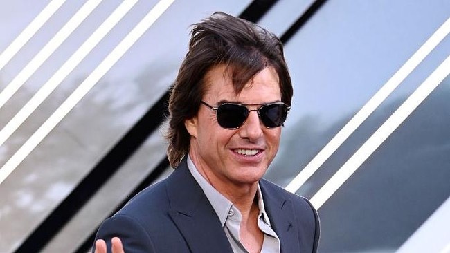 Tom Cruise Raih Oscar Pertama Setelah Empat Dekade